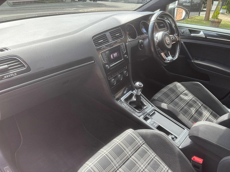 Volkswagen Golf 2.0 TDI BlueMotion Tech GTD Euro 6 (s/s) 5dr