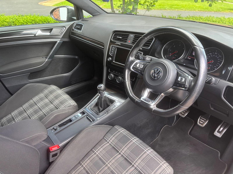Volkswagen Golf 2.0 TDI BlueMotion Tech GTD Euro 6 (s/s) 5dr