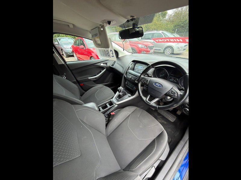 Ford Focus 1.0T EcoBoost Zetec Edition Hatchback 5dr Petrol Manual Euro 6 (s/s) (125 ps)