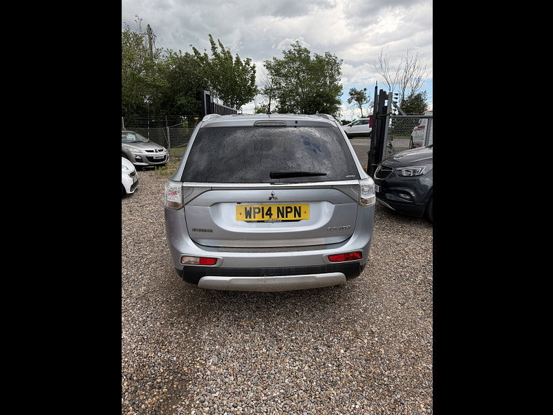 Mitsubishi Outlander 2.2 DI-D GX4 SUV 5dr Diesel Manual 4WD Euro 5 (s/s) (150 ps)