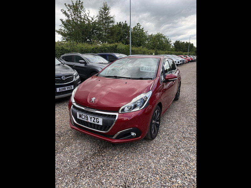 Peugeot 208 1.2 PureTech Tech Edition Hatchback 5dr Petrol Manual Euro 6 (s/s) (82 ps)
