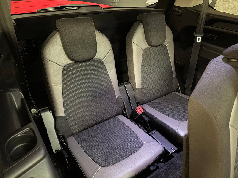 Citroen Grand C4 Picasso 1.6 e-HDi Airdream Exclusive+ MPV 5dr Diesel ETG6 Euro 5 (s/s) (115 ps)