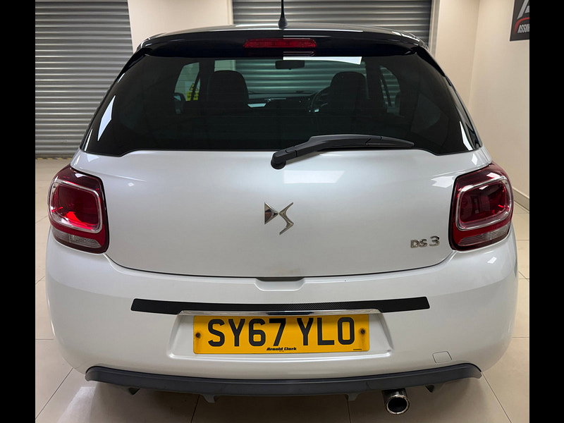 DS Automobiles DS 3 1.2 PureTech Connected Chic Hatchback 3dr Petrol Manual Euro 6 (s/s) (110 ps)