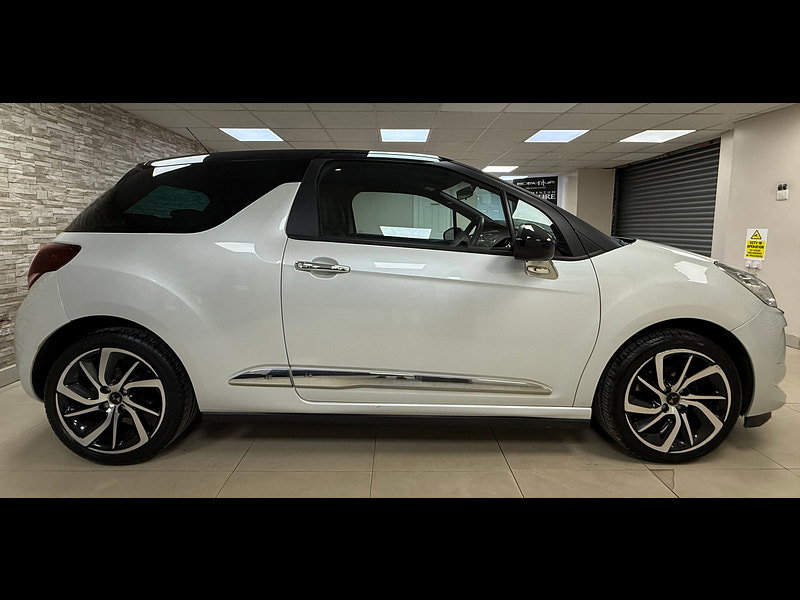 DS Automobiles DS 3 1.2 PureTech Connected Chic Hatchback 3dr Petrol Manual Euro 6 (s/s) (110 ps)
