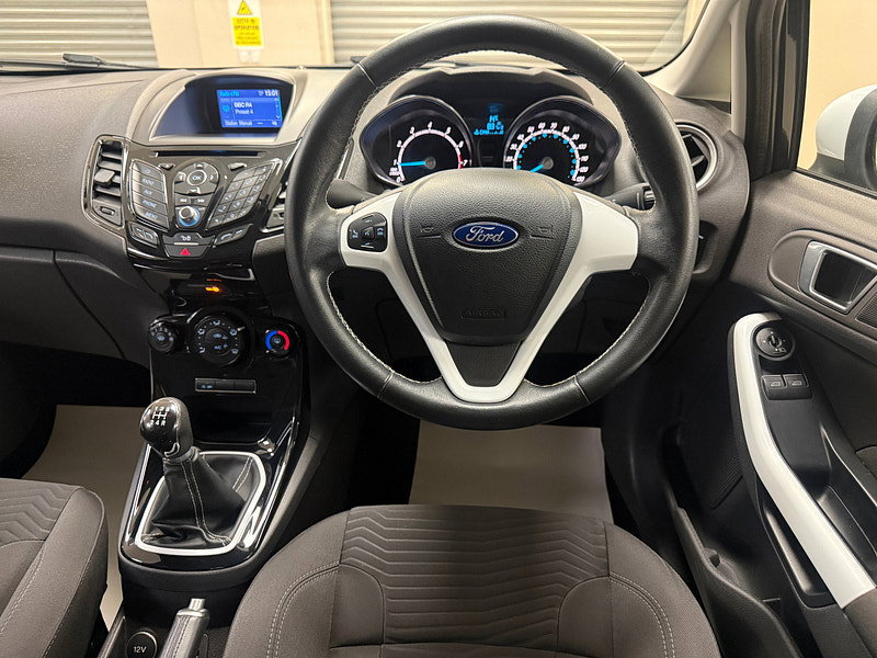 Ford Fiesta 1.0T EcoBoost Zetec Black Edition Hatchback 5dr Petrol Manual Euro 6 (s/s) (100 ps)