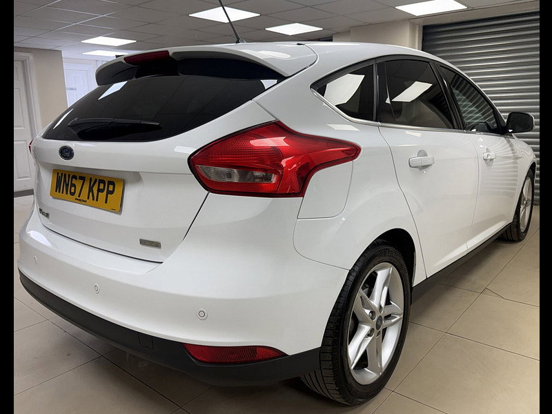 Ford Focus 1.0T EcoBoost Titanium Hatchback 5dr Petrol Manual Euro 6 (s/s) (125 ps)