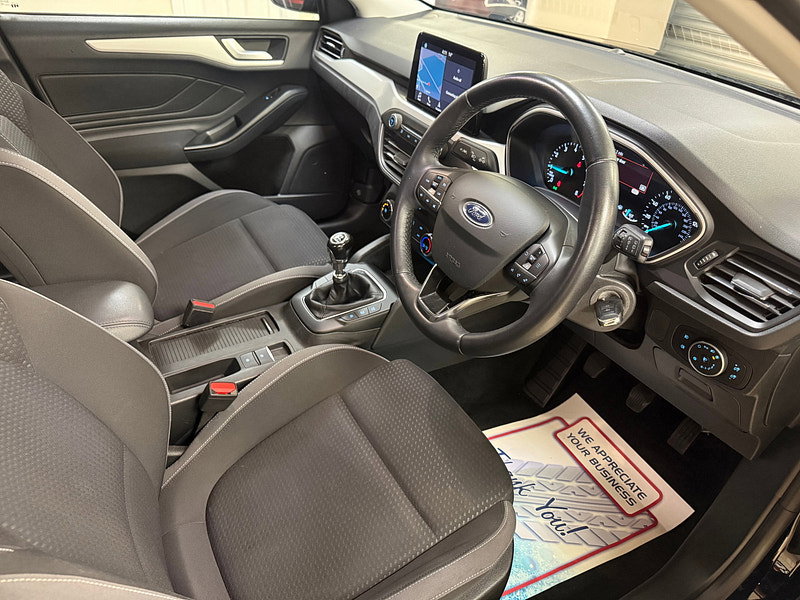 Ford Focus 1.0T EcoBoost Zetec Hatchback 5dr Petrol Manual Euro 6 (s/s) (125 ps)