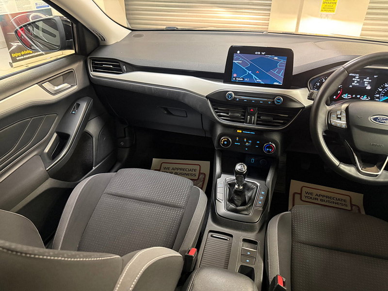 Ford Focus 1.0T EcoBoost Zetec Hatchback 5dr Petrol Manual Euro 6 (s/s) (125 ps)