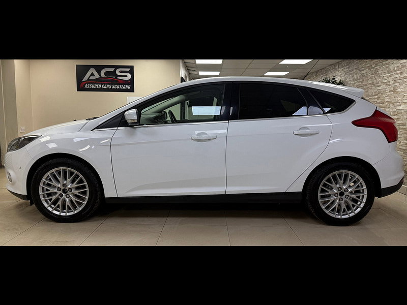 Ford Focus 1.6 Zetec Hatchback 5dr Petrol Manual Euro 5 (105 ps)