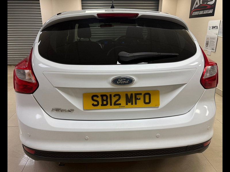 Ford Focus 1.6 Zetec Hatchback 5dr Petrol Manual Euro 5 (105 ps)