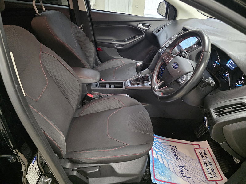 Ford Focus 2.0 TDCi Zetec S Black Edition Hatchback 5dr Diesel Manual Euro 6 (s/s) (150 ps)
