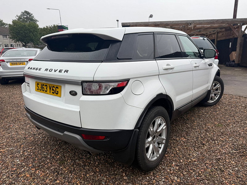 Land Rover Range Rover Evoque 2.2 SD4 Pure SUV 5dr Diesel Manual 4WD Euro 5 (s/s) (190 ps)