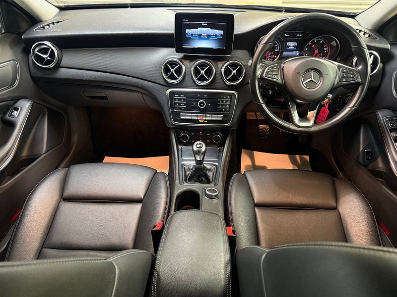 Mercedes-Benz GLA 1.6 GLA200 SE SUV 5dr Petrol Manual Euro 6 (s/s) (156 ps)