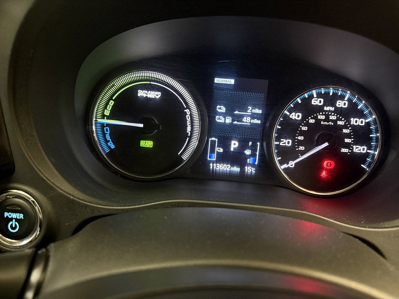 Mitsubishi Outlander 2.0 12kWh Juro SUV 5dr Petrol Plug-in Hybrid CVT 4WD Euro 6 (s/s) (200 ps)