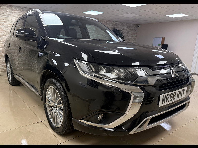 Mitsubishi Outlander 2.4h TwinMotor 13.8kWh 4h SUV 5dr Petrol Plug-in Hybrid CVT 4WD Euro 6 (s/s) (209 ps)