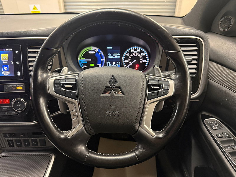 Mitsubishi Outlander 2.4h TwinMotor 13.8kWh 4h SUV 5dr Petrol Plug-in Hybrid CVT 4WD Euro 6 (s/s) (209 ps)