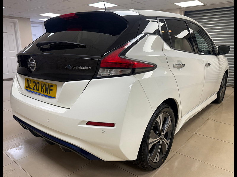 Nissan Leaf 40kWh N-Connecta Hatchback 5dr Electric Auto (150 ps)