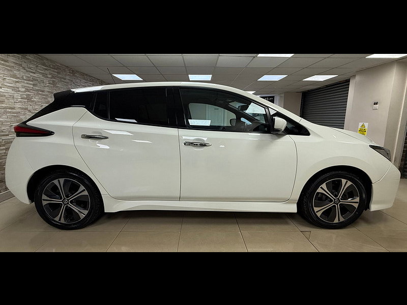 Nissan Leaf 40kWh N-Connecta Hatchback 5dr Electric Auto (150 ps)