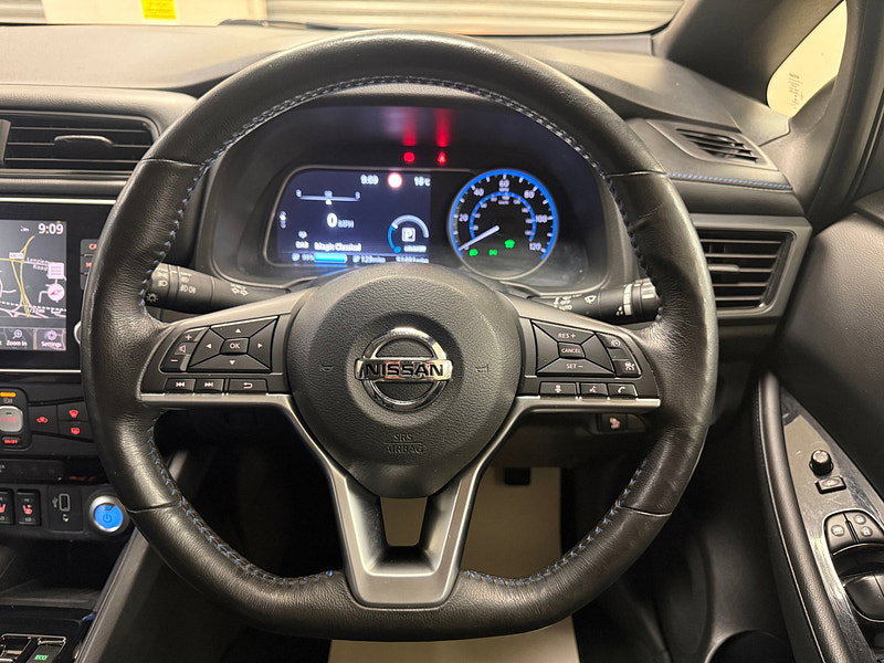 Nissan Leaf 40kWh N-Connecta Hatchback 5dr Electric Auto (150 ps)