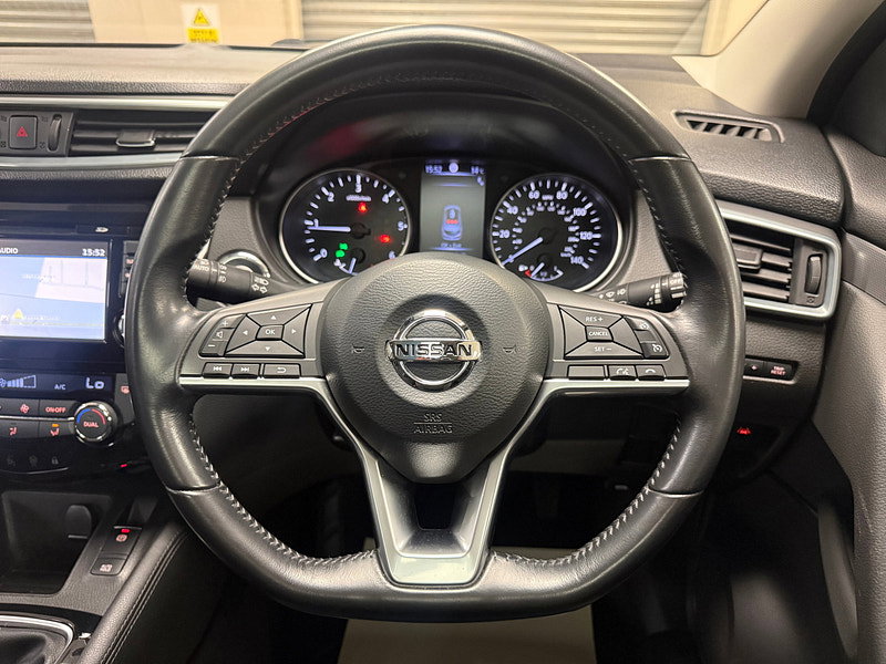 Nissan Qashqai 1.5 dCi N-Connecta SUV 5dr Diesel Manual Euro 6 (s/s) (115 ps)