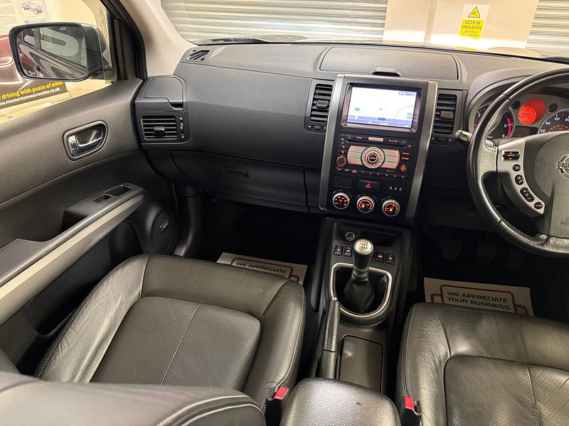 Nissan X-Trail 2.0 dCi Tekna SUV 5dr Diesel Manual 4WD Euro 4 (173 ps)