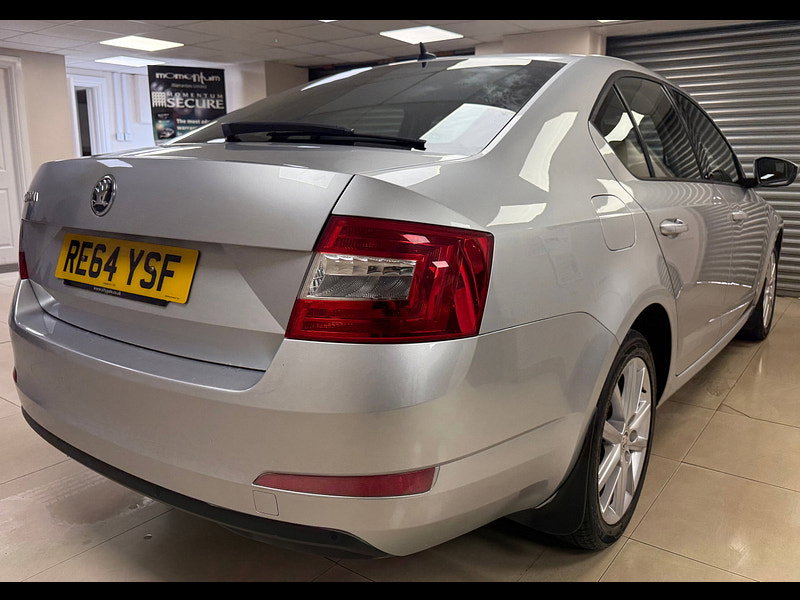 Skoda Octavia 1.4 TSI Elegance Hatchback 5dr Petrol DSG Euro 5 (s/s) (140 ps)