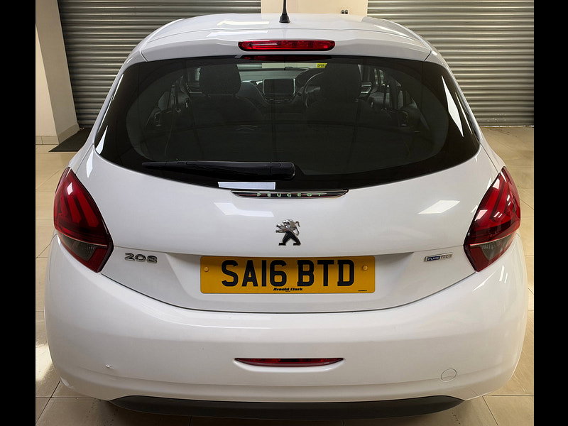 Peugeot 208 1.2 PureTech XS Lime Hatchback 5dr Petrol Manual Euro 6 (82 ps)