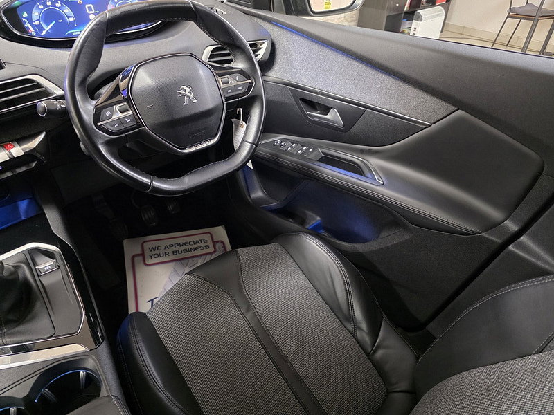 Peugeot 3008 1.2 PureTech Allure SUV 5dr Petrol Manual Euro 6 (s/s) (130 ps)