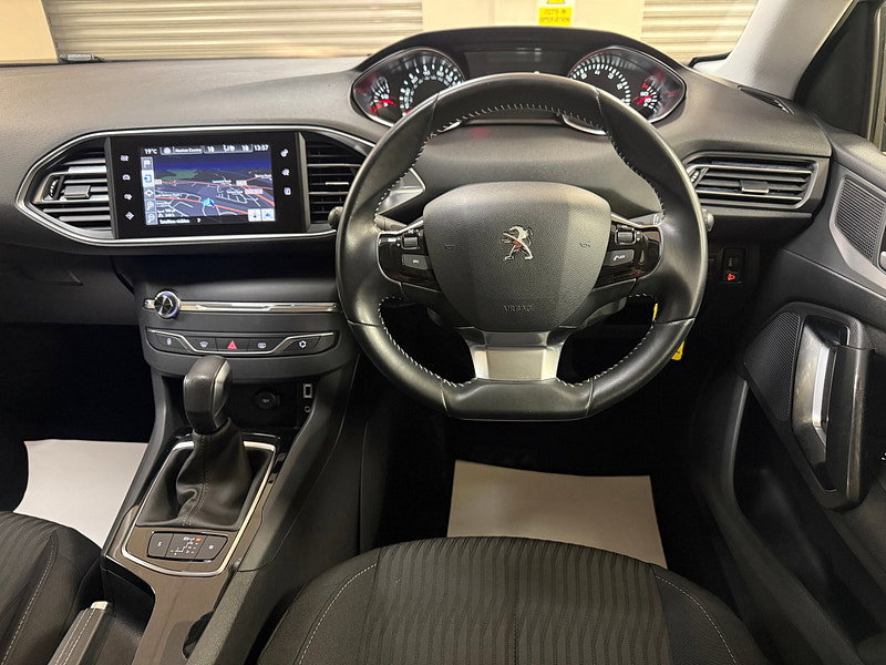 Peugeot 308 SW 1.2 PureTech Active Estate 5dr Petrol EAT Euro 6 (s/s) (130 ps)