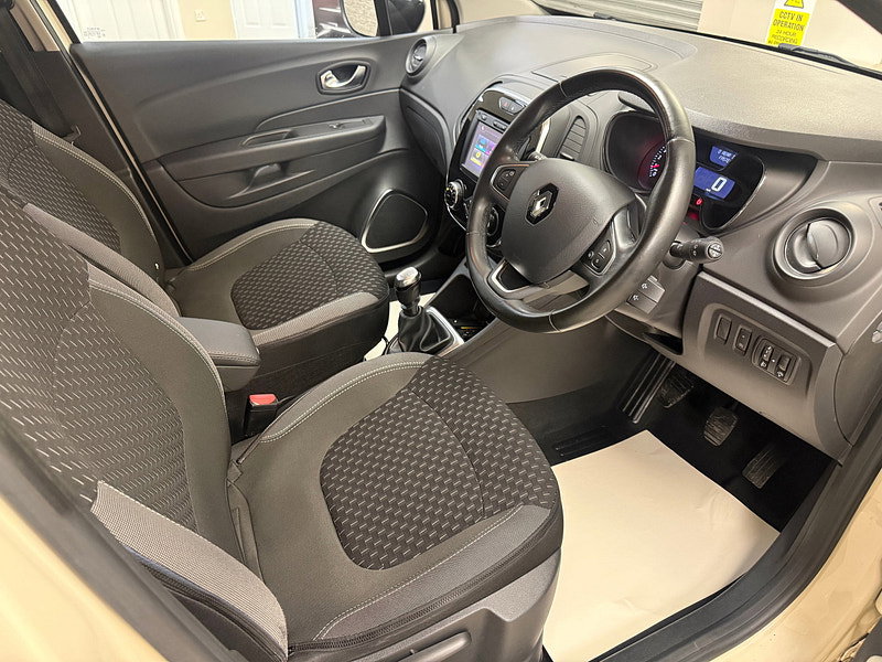 Renault Captur 1.2 TCe ENERGY Dynamique S Nav SUV 5dr Petrol Manual Euro 6 (s/s) (120 ps)