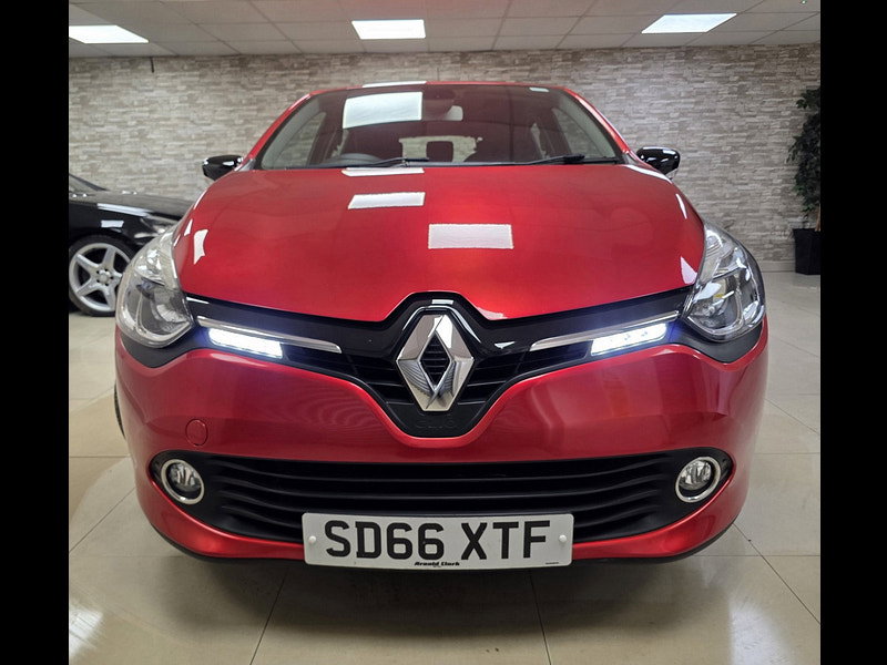 Renault Clio 1.2 16V Dynamique Nav Hatchback 5dr Petrol Manual Euro 6 (75 ps)
