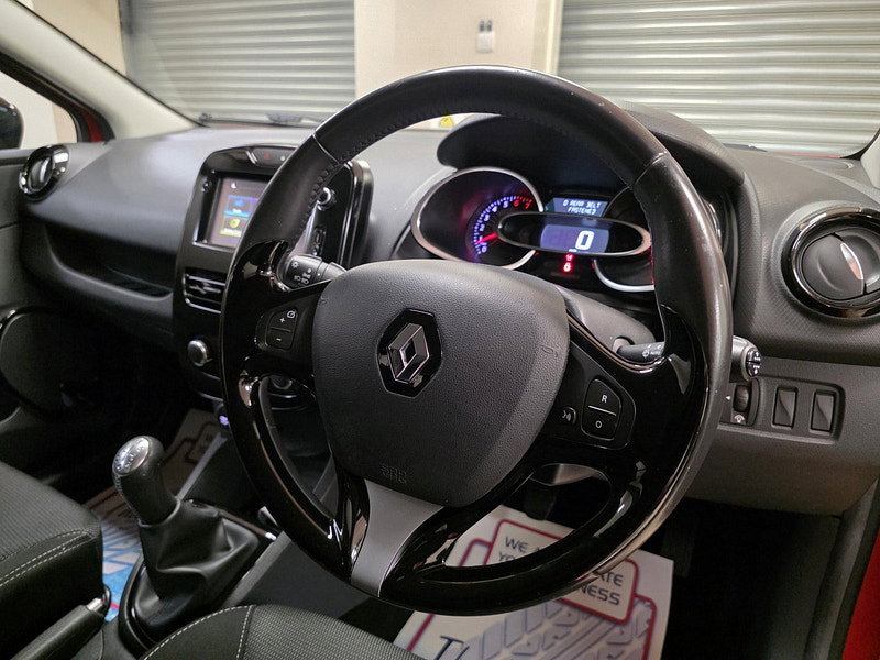 Renault Clio 1.2 16V Dynamique Nav Hatchback 5dr Petrol Manual Euro 6 (75 ps)