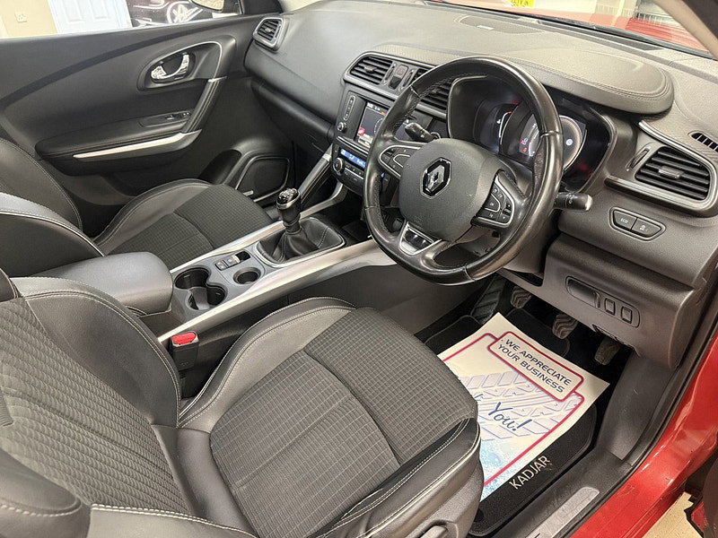 Renault Kadjar 1.2 TCe Signature Nav SUV 5dr Petrol Manual Euro 6 (s/s) (130 ps)