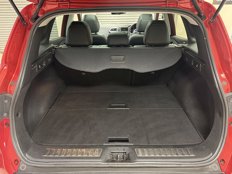 Renault Kadjar 1.2 TCe Signature Nav SUV 5dr Petrol Manual Euro 6 (s/s) (130 ps)