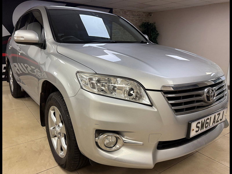 Toyota RAV4 2.2 D-4D XT-R SUV 5dr Diesel Manual 4WD Euro 5 (150 ps)