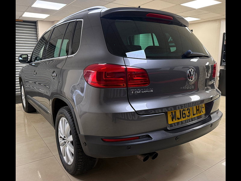Volkswagen Tiguan 2.0 TDI BlueMotion Tech Match SUV 5dr Diesel DSG 4WD Euro 5 (s/s) (140 ps)
