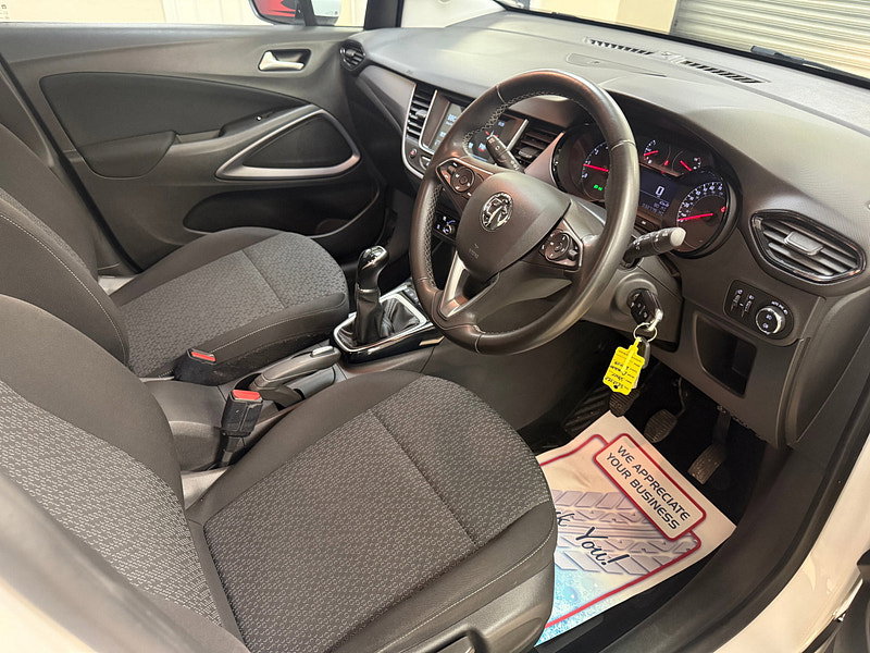 Vauxhall Crossland X 1.2 SE SUV 5dr Petrol Manual Euro 6 (83 ps)