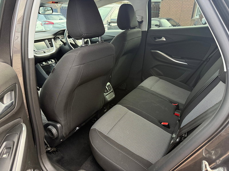 Vauxhall Grandland X 1.2 Turbo SE SUV 5dr Petrol Auto 8Spd Euro 6 (s/s) (130 ps)