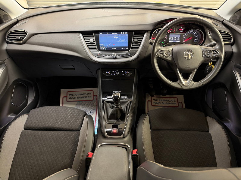 Vauxhall Grandland X 1.2 Turbo SRi Nav SUV 5dr Petrol Manual Euro 6 (s/s) (130 ps)