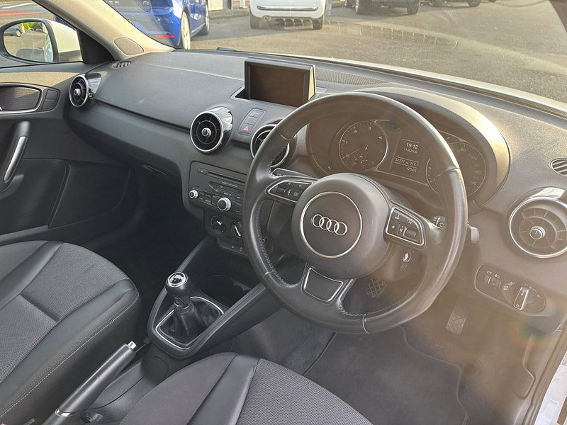 Audi A1 1.6 TDI Sport Sportback 5dr Diesel Manual Euro 5 (s/s) (105 ps)