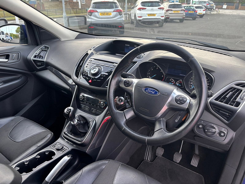 Ford Kuga 2.0 TDCi Titanium SUV 5dr Diesel Manual 2WD Euro 6 (s/s) (150 ps)