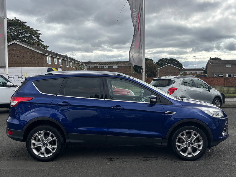 Ford Kuga 2.0 TDCi Titanium SUV 5dr Diesel Manual 2WD Euro 6 (s/s) (150 ps)