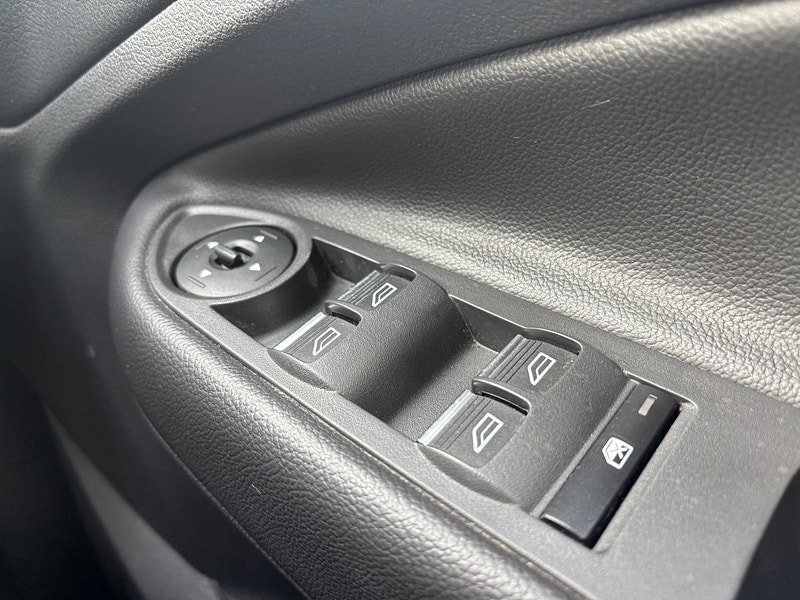 Ford Kuga 2.0 TDCi Titanium SUV 5dr Diesel Manual 2WD Euro 6 (s/s) (150 ps)
