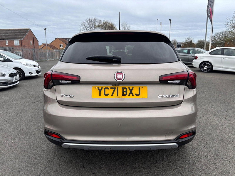Fiat Tipo CROSS