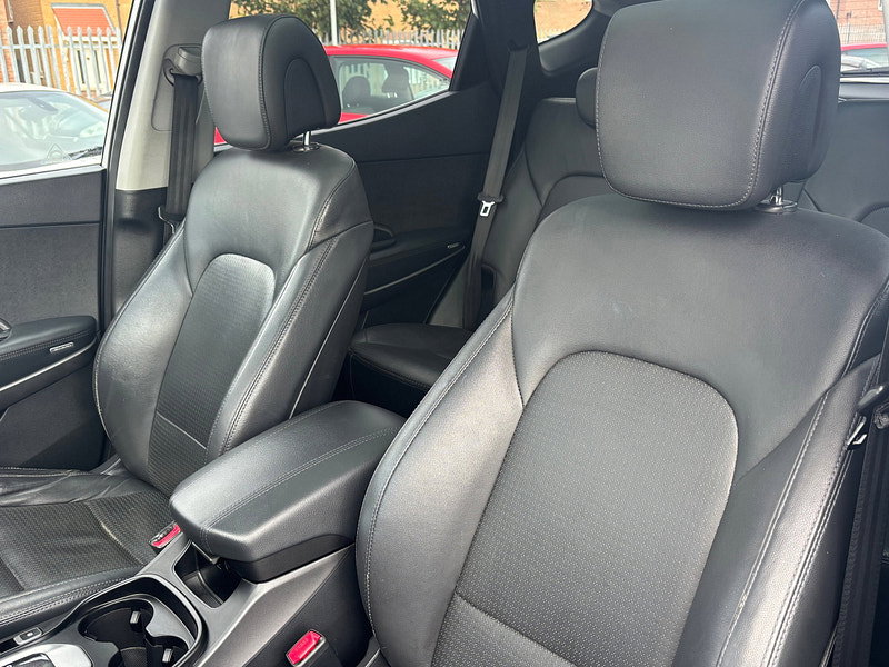 Hyundai Santa Fe 2.2 CRDi Premium SE SUV 5dr Diesel Auto 4WD Euro 5 (7 seat) (194 bhp)