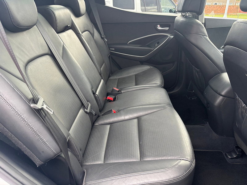 Hyundai Santa Fe 2.2 CRDi Premium SE SUV 5dr Diesel Auto 4WD Euro 5 (7 seat) (194 bhp)