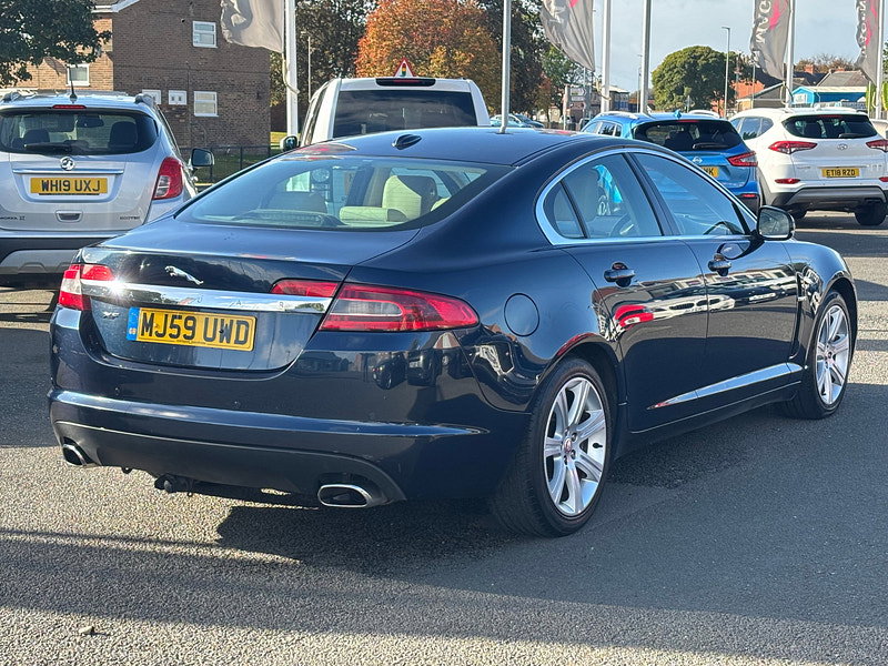Jaguar XF 3.0d V6 Luxury Saloon 4dr Diesel Auto Euro 5 (240 ps)