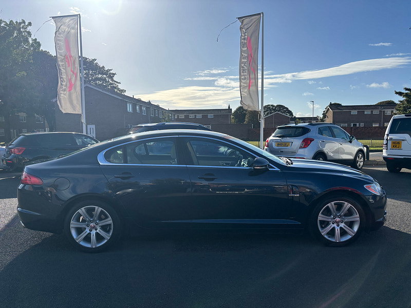 Jaguar XF 3.0d V6 Luxury Saloon 4dr Diesel Auto Euro 5 (240 ps)