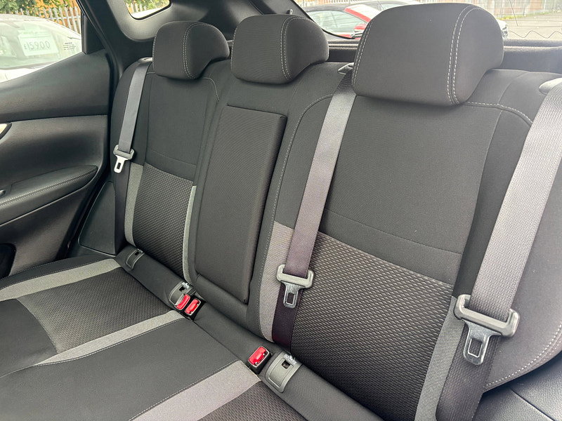 Nissan Qashqai 1.5 dCi N-Connecta SUV 5dr Diesel Manual Euro 6 (s/s) (115 ps)