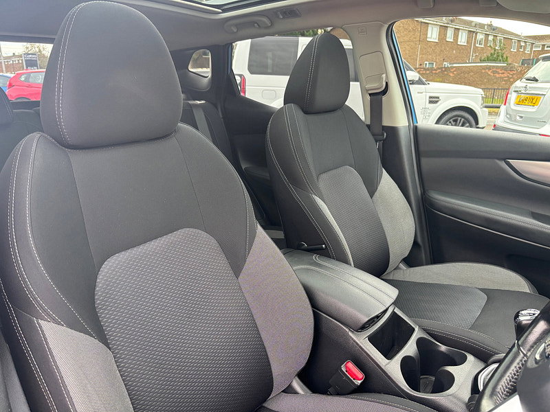 Nissan Qashqai 1.5 dCi N-Connecta SUV 5dr Diesel Manual Euro 6 (s/s) (115 ps)
